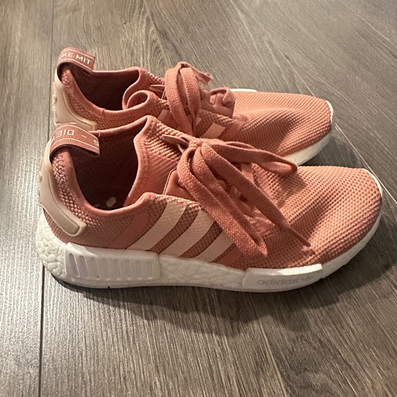 Adidas NMD R1 Pink size 6 - Picture 3 of 4